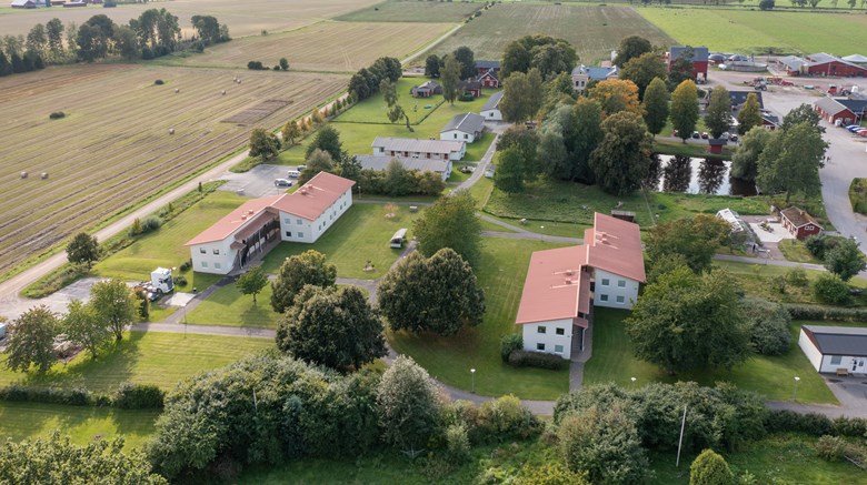 Drönarbild över internatområdet på naturbruksskolan Sötåsen