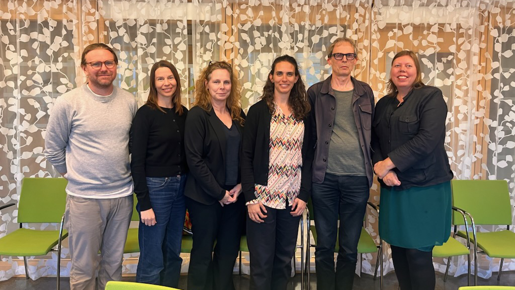 Hans Hellsmark, docent vid Institutionen för teknikens ekonomi och organisation, Chalmers tekniska högskola,
Frida Boräng, professor vid Statsvetenskapliga institutionen, Göteborgs universitet,
Annika Nilsson, docent vid Juridiska institutionen, Uppsala universitet,
Frances Sprei, biträdande professor vid Institutionen för rymd-, geo- och miljövetenskap, Chalmers tekniska högskola,
Filip Johnsson, professor vid Institutionen för rymd-, geo- och miljövetenskap, Chalmers tekniska högskola,
Cecilia Bergstad, docent vid Psykologiska institutionen, Göteborgs universitet.