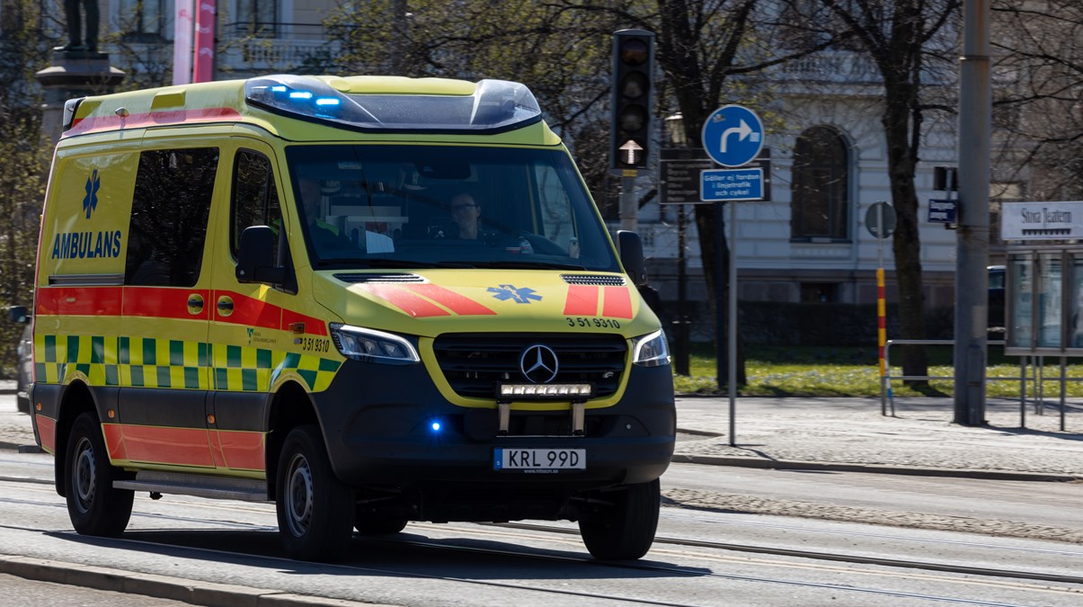 Ambulans på Kungsportsavenyn i Göteborg