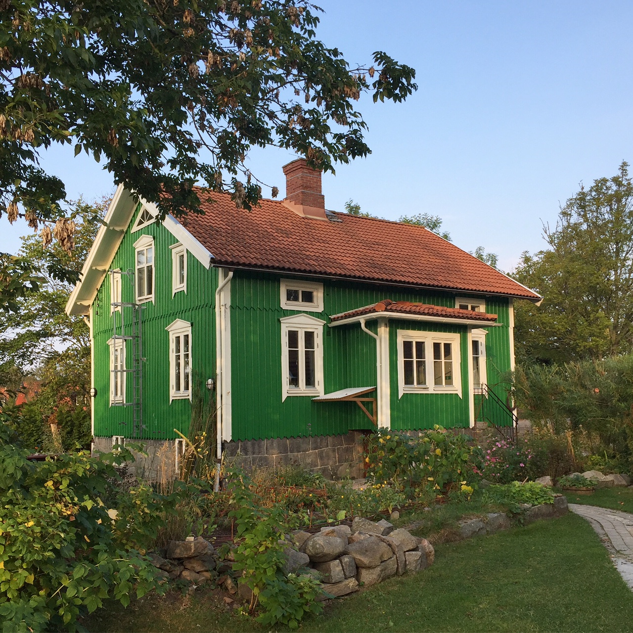 Torstens gård, hus i naturskön miljö.