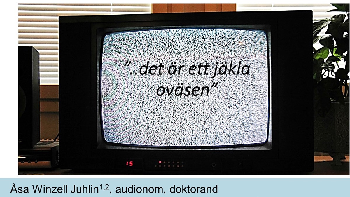 Poster som finns i textformat. Överst visas en tv-skärm med texten "det är ett jäkla oväsen". 