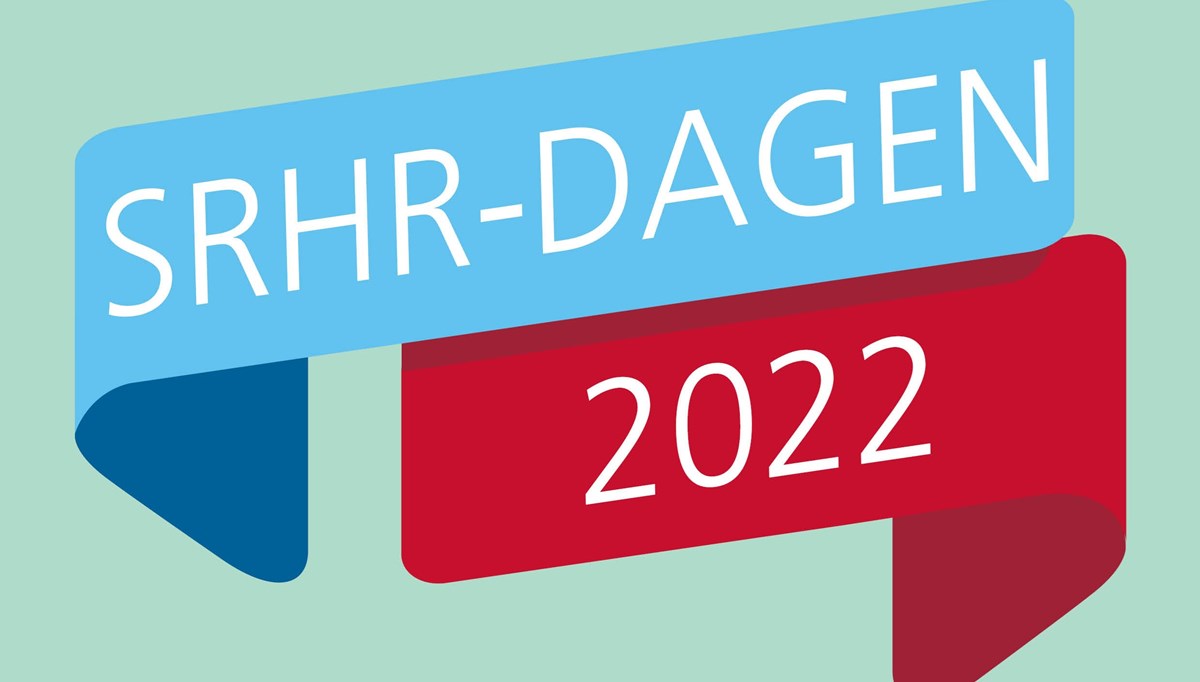 Illustration med ett blått och ett rött fält mot grön bakgrund, med texten SRHR-dagen 2022