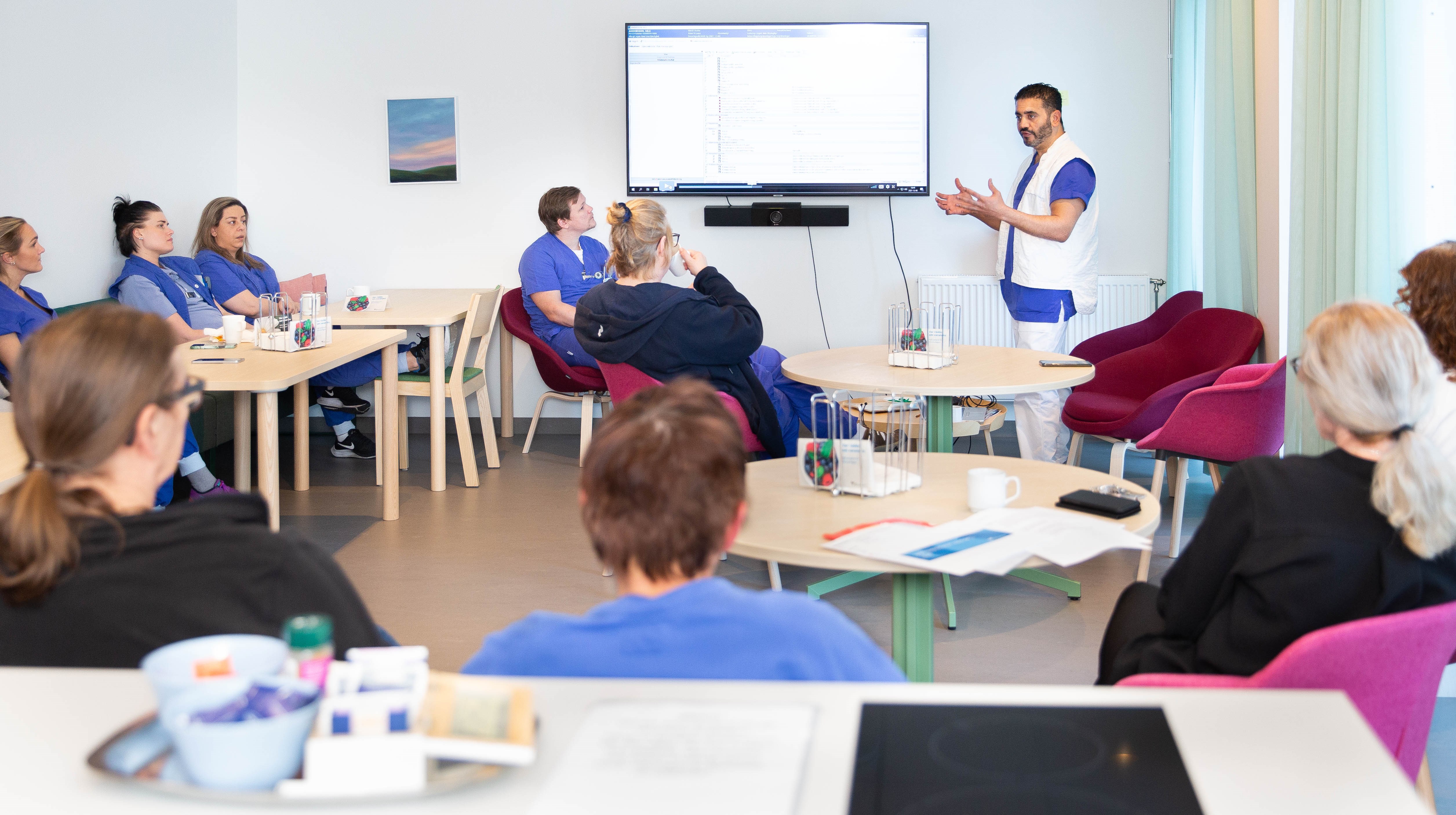 Personalrum i vårdmiljö.