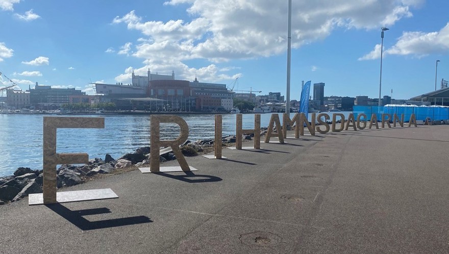 Frihamnsdagarna skylat på kajkanten i Frihamnen