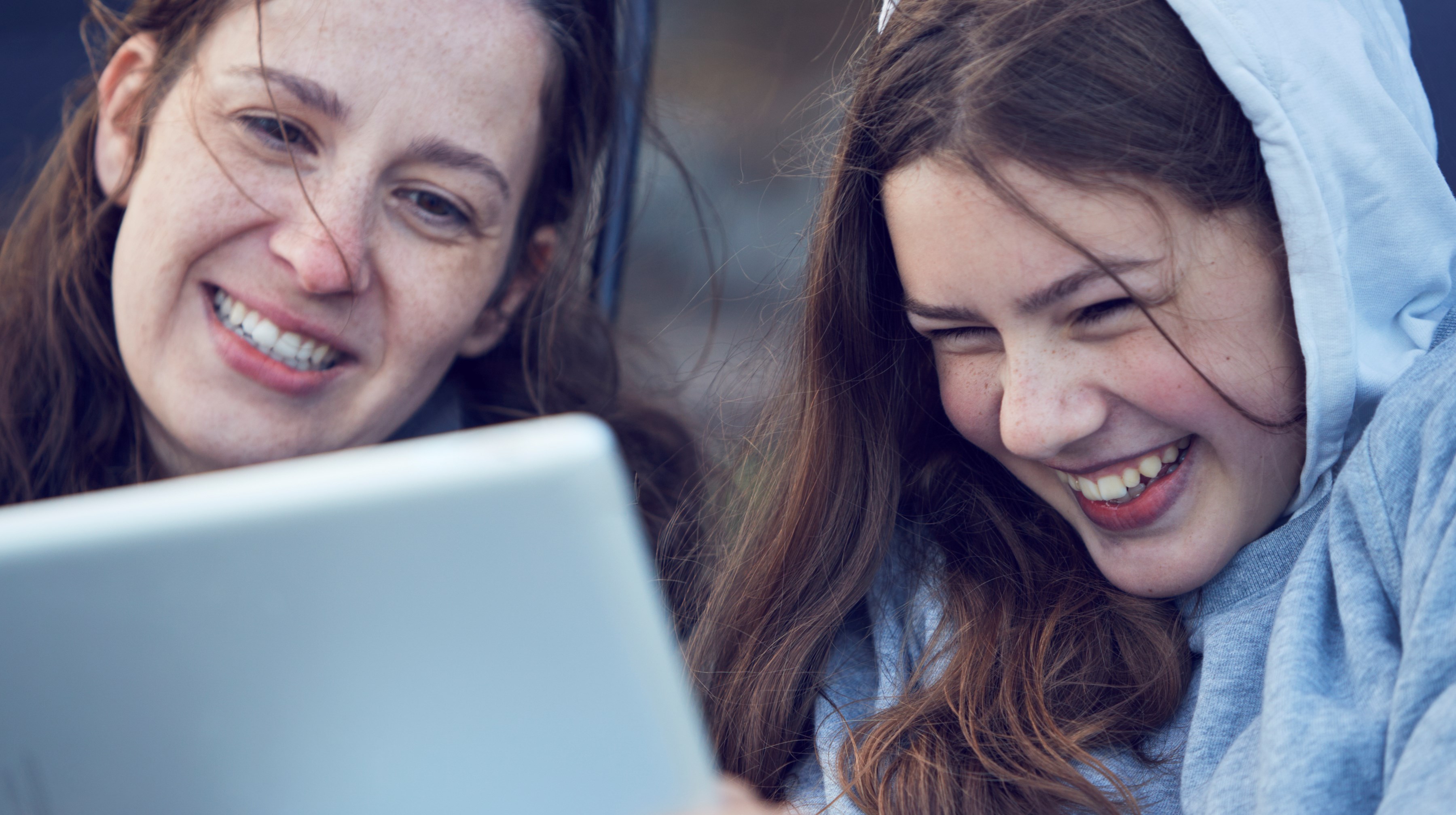 JohnŽr BildbyrŒ AB
+46 8 644 83 30
www.johner.se
info@johner.se
sales@johner.se